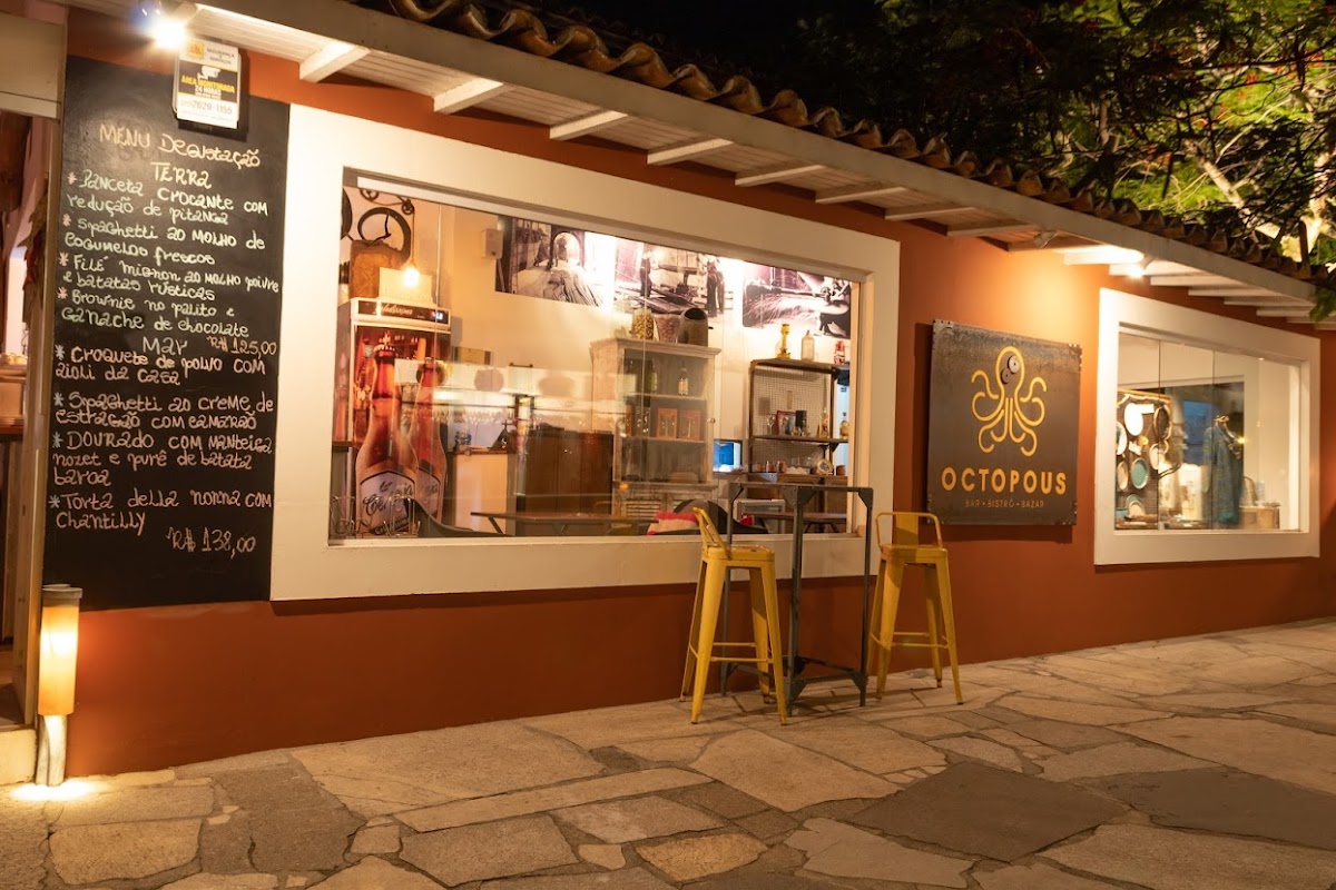 Octopous Bar Bistrô Bazar